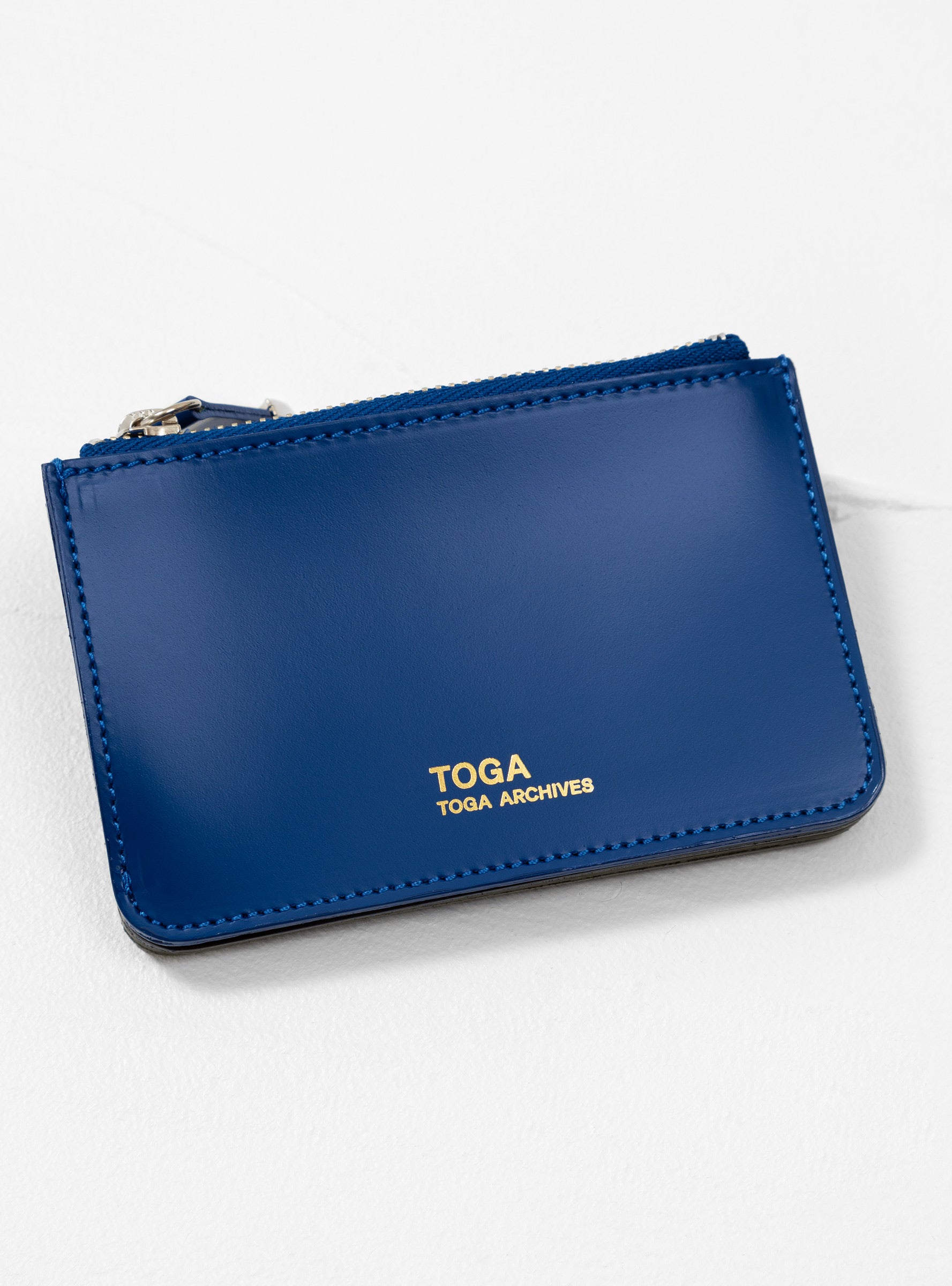 Small Leather Wallet Khaki & Blue by TOGA PULLA | Couverture