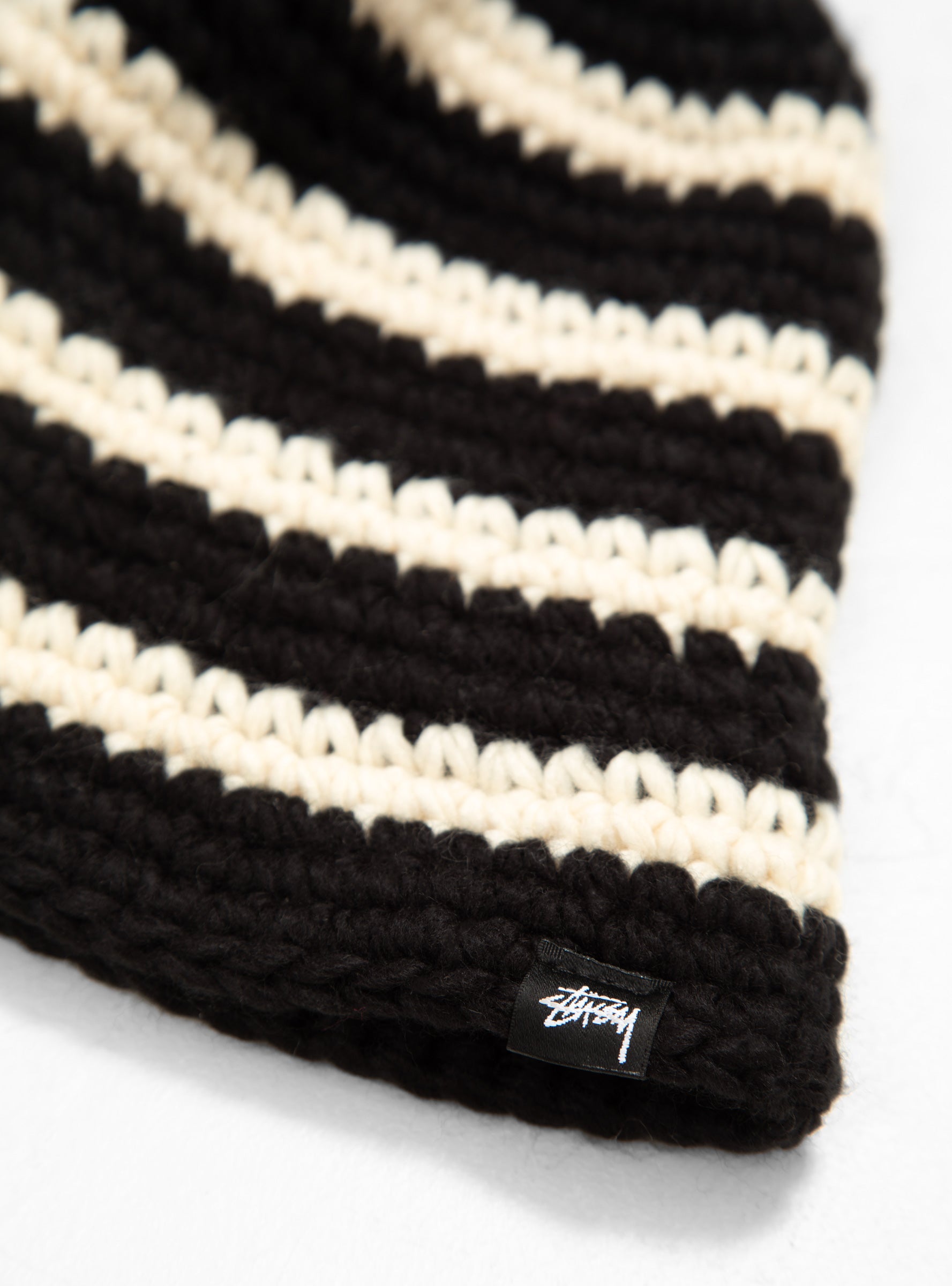 Swirl Knit Bucket Hat Black