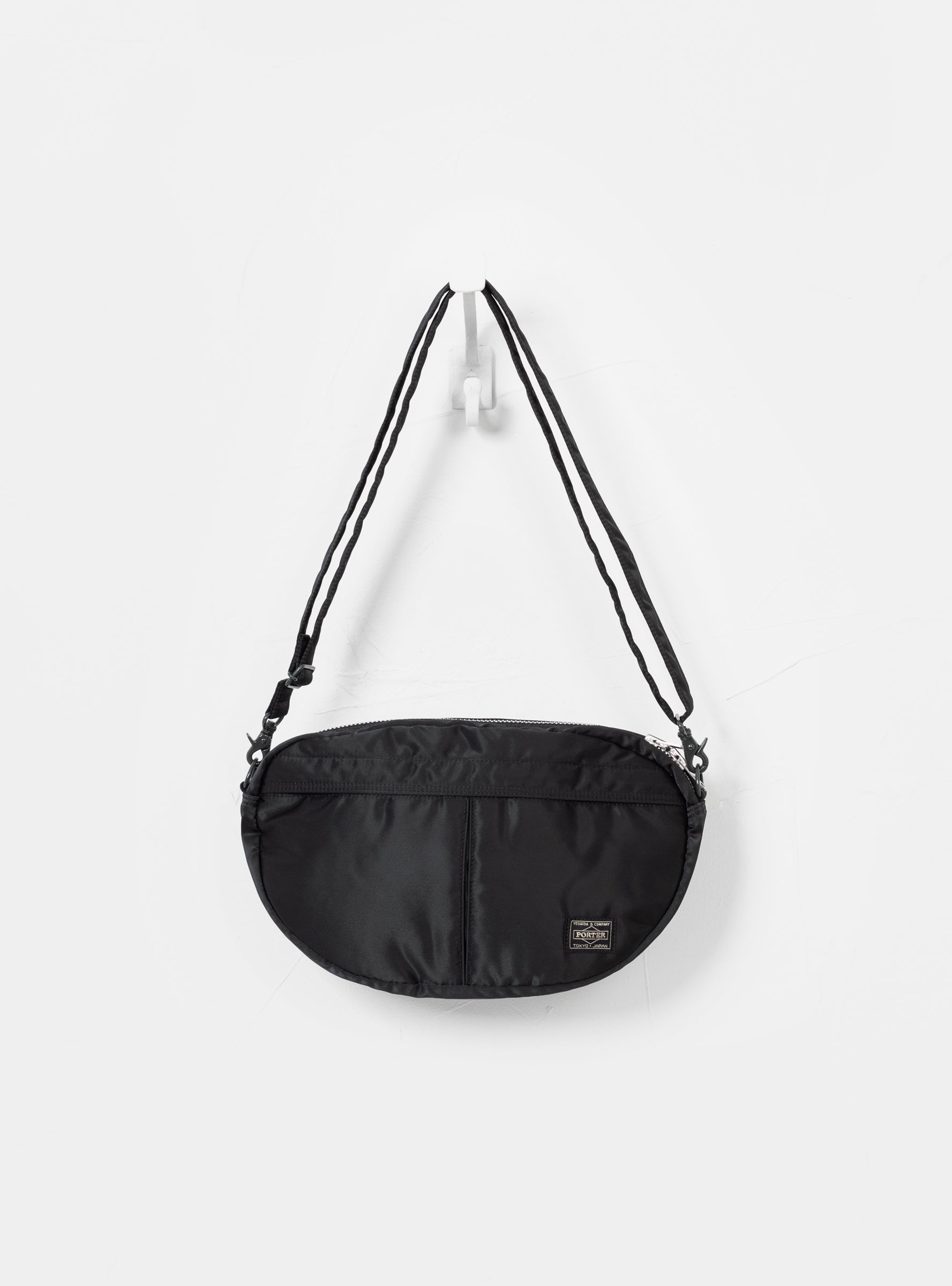 TANKER Shoulder Bag Half Moon - Black