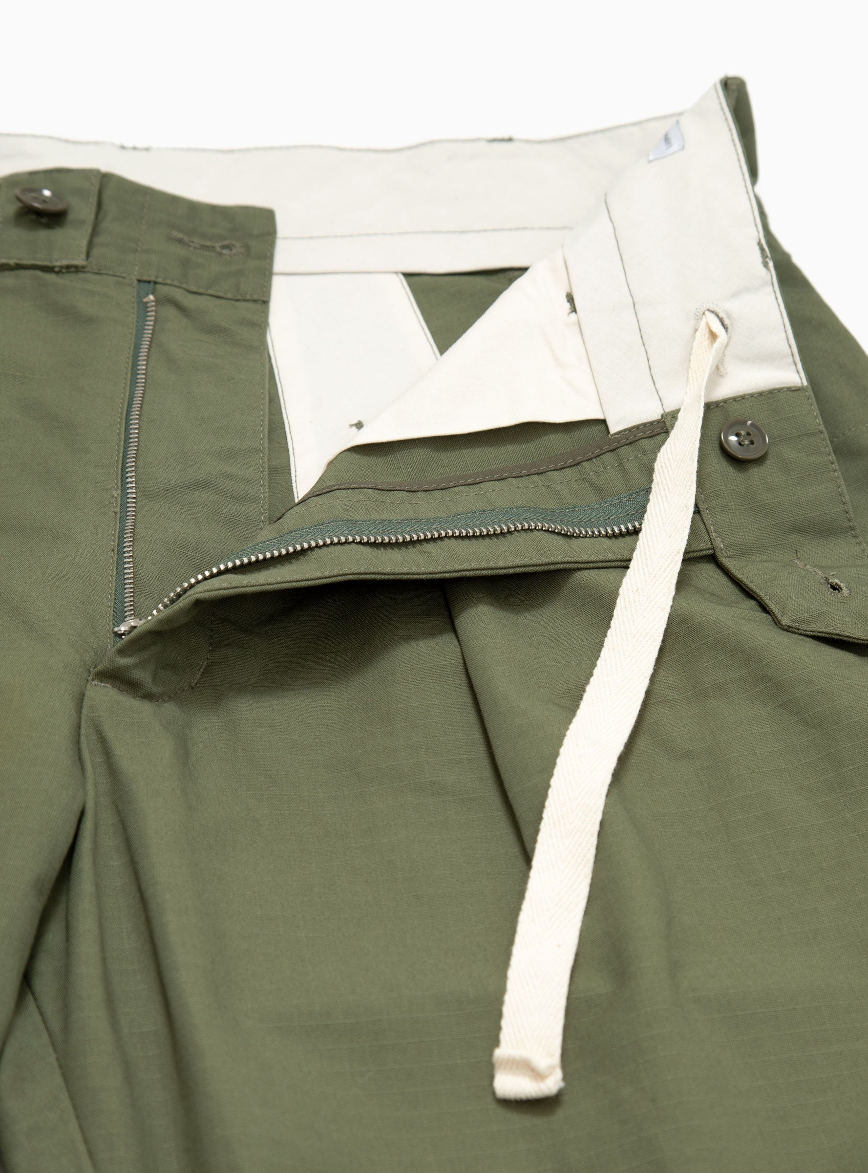 Carlyle Pant Olive Ripstop by Engineered Garments | Couverture